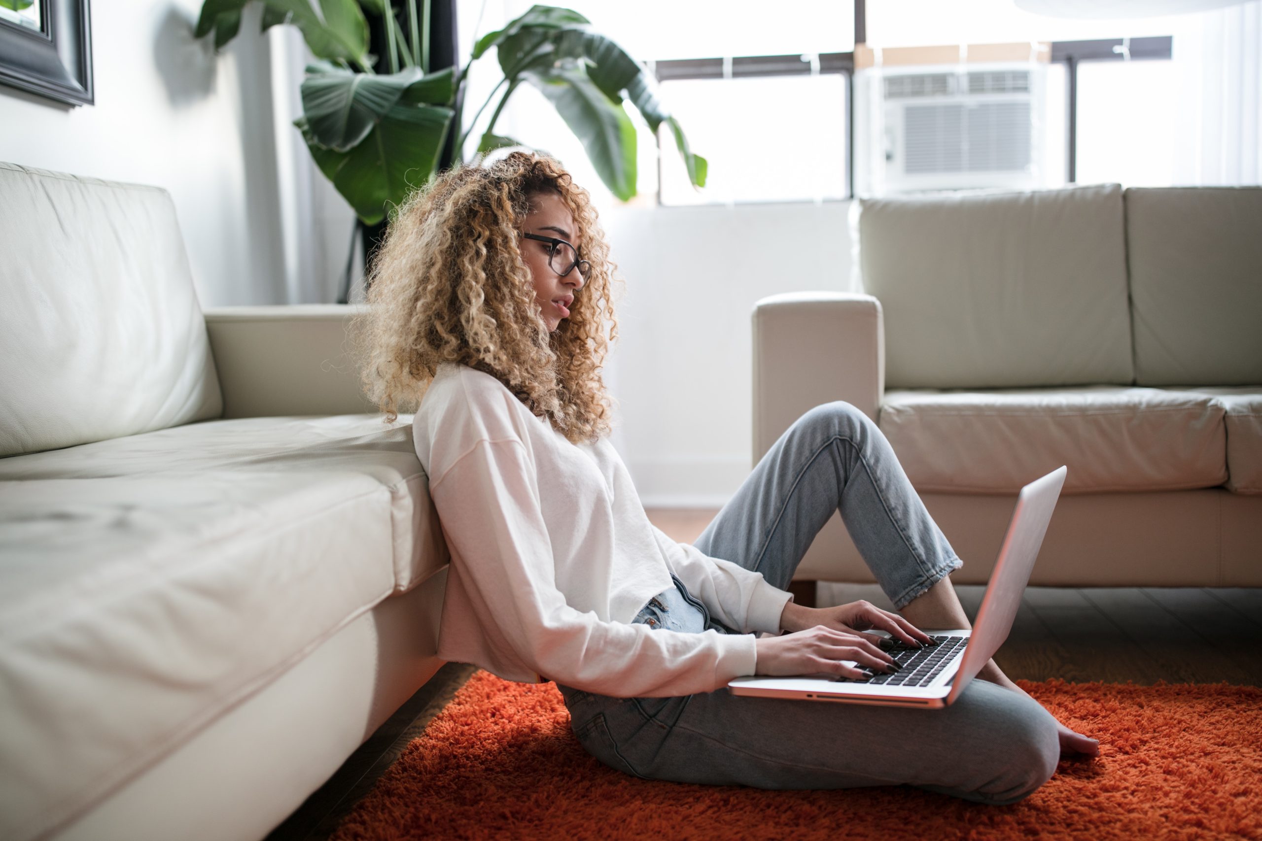 Comment rédiger une charte de télétravail : 6 composantes clés