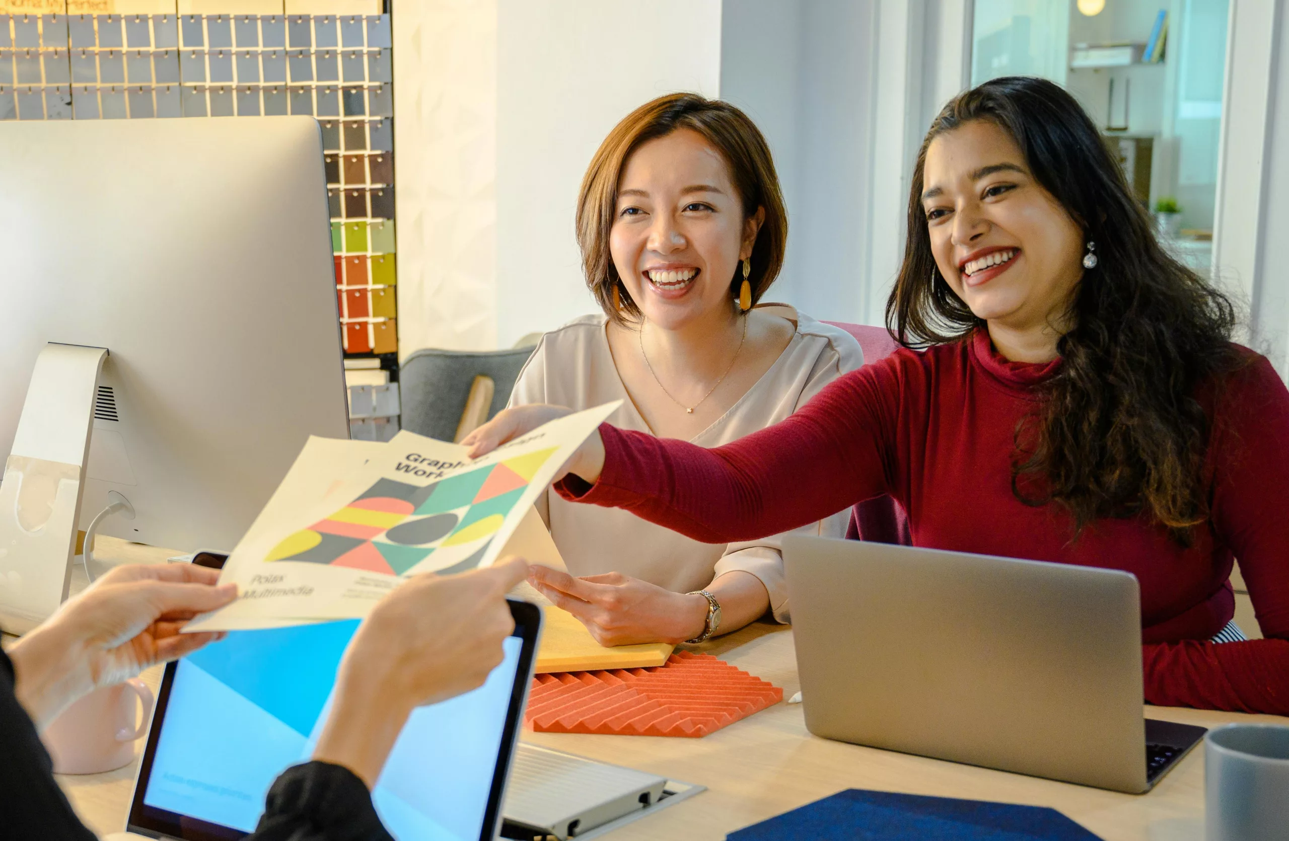 Le rôle des managers dans le travail hybride : pour soutenir le lien social